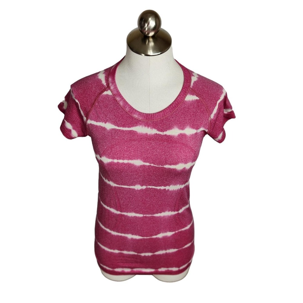 Lululemon Swiftly Tech Short Sleeve Crew Women's Size 6 Cranberry